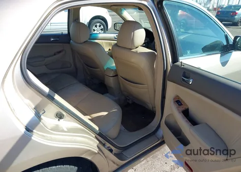 2005 Honda Accord 2.4 Ex из США, поврежденный, VIN 1HGCM56815A023365